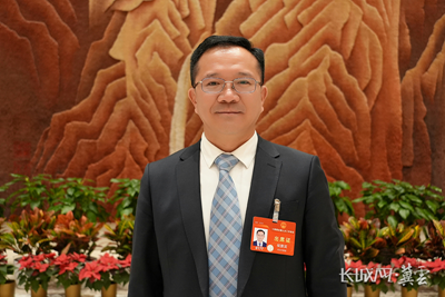 代表履責(zé)，兩會聲音｜中國樂凱黨委書記、董事長侯景濱履職盡責(zé)、建言獻(xiàn)策