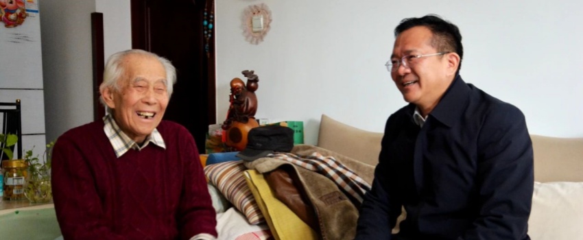 中國樂凱黨委領導看望慰問樂凱老領導、老專家、老干部、老黨員及生活困難職工